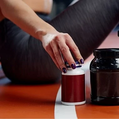 Johimbina w spalaniu tłuszczu – czy to skuteczny suplement na redukcję?