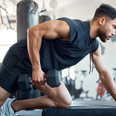 Récupération post-entraînement rapide - Quelles sont les substances qui aident le corps à récupérer après une séance d'entraînement intense?