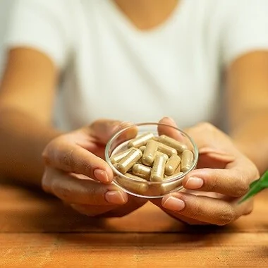 Ashwagandha: l’erba adattogena per ridurre lo stress e migliorare l'umore