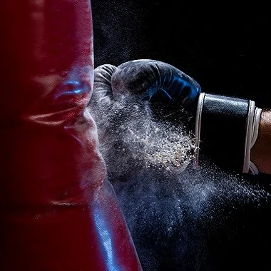 Comparativa de suplementos alimenticios y péptidos para practicantes de artes marciales