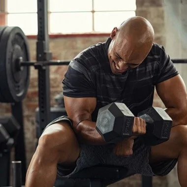 L'integrazione di peptidi nel ciclo di allenamento: Come ottenere i massimi benefici?